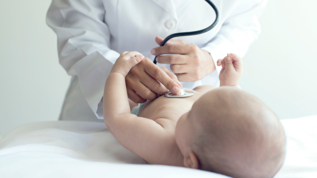 Pediatria integrativa – o que é e como ela difere da medicina convencional?